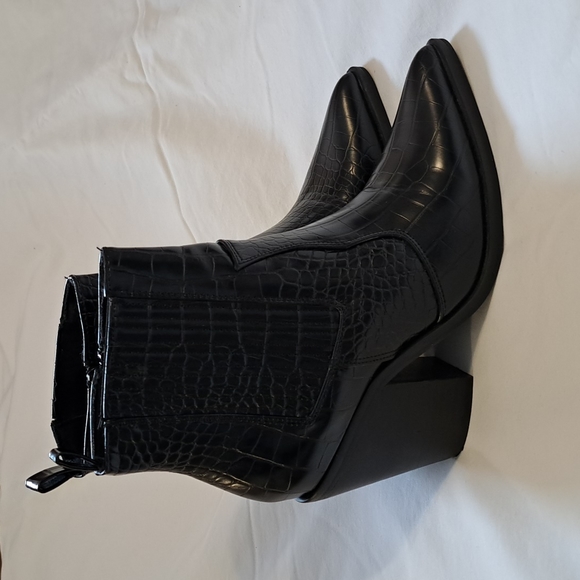 ASOS croc embossed bootie - Picture 7 of 13